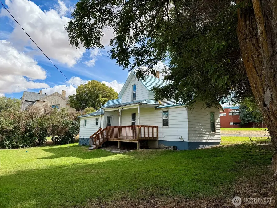 105 SE Pope Avenue, Wilbur, WA 99185 - #2