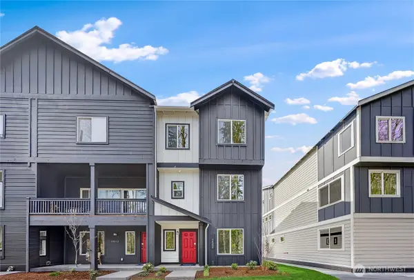 32368 Anchor Avenue Se, Black Diamond, WA 98010