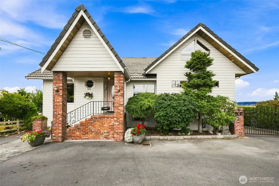 202 Alverson Boulevard, Everett, WA 98201 - #2