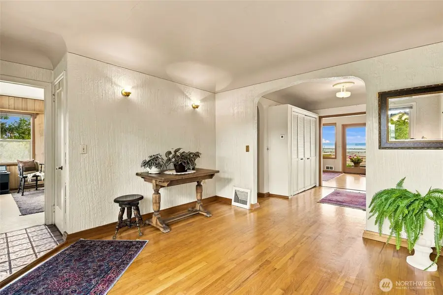 202 Alverson Boulevard, Everett, WA 98201 - #3