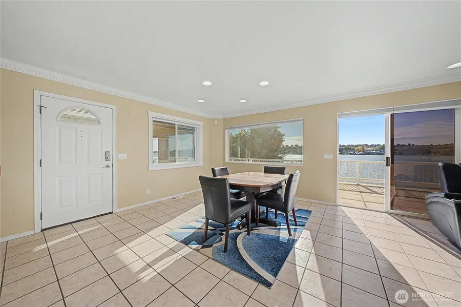 1317 W Lakeside Drive, Moses Lake, WA 98837 - #2