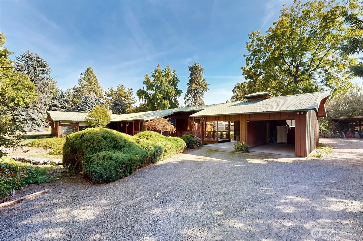 1240 SE 12th Street, College Place, WA 99324 - #1