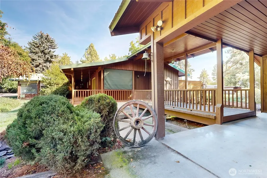 1240 SE 12th Street, College Place, WA 99324 - #2
