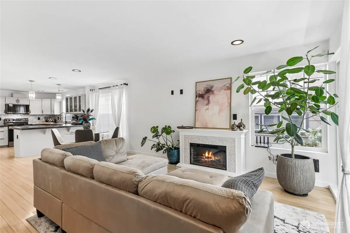 5030 Delridge Way Sw #A, Seattle, WA 98106 - #1