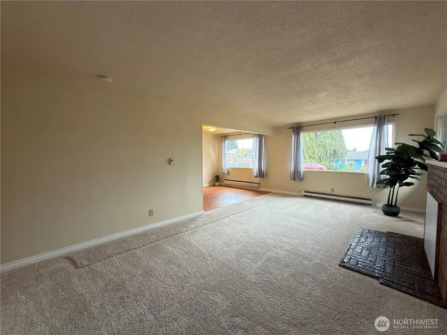 814 W 11th Street, Port Angeles, WA 98363 - #2