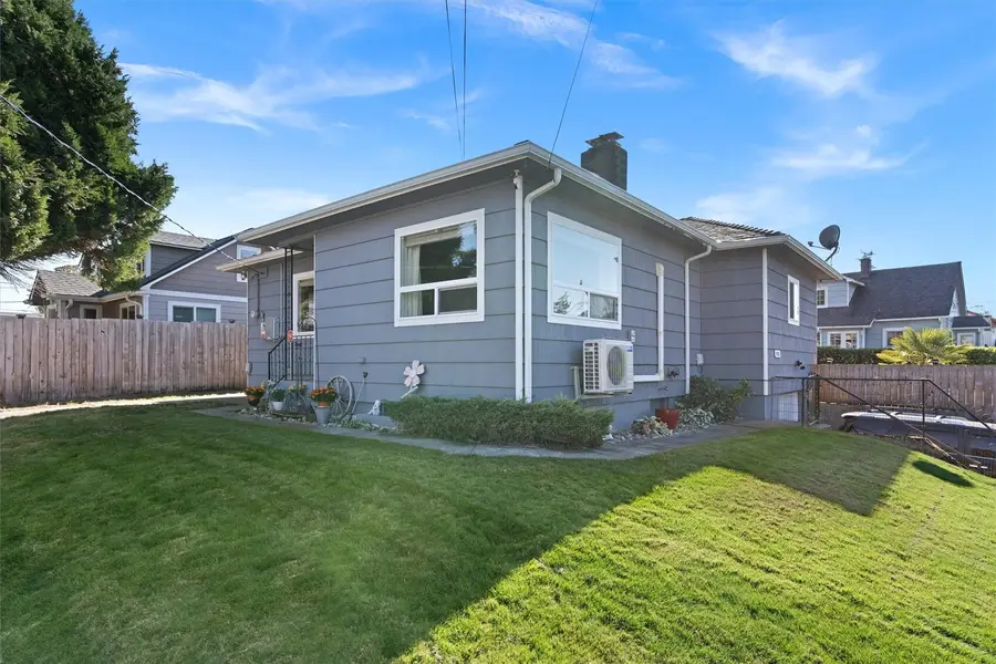 8902 Wadsworth St Sw, Lakewood, WA 98498 - #3