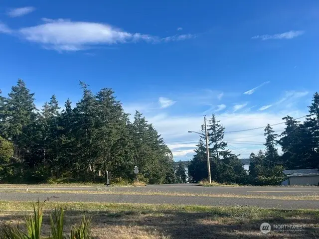 1586 Douglas Street #20, Oak Harbor, WA 98277 - #3