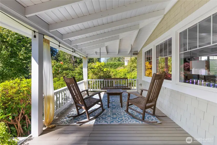 9376 Endicott Street Ne, Bainbridge Island, WA 98110 - #2