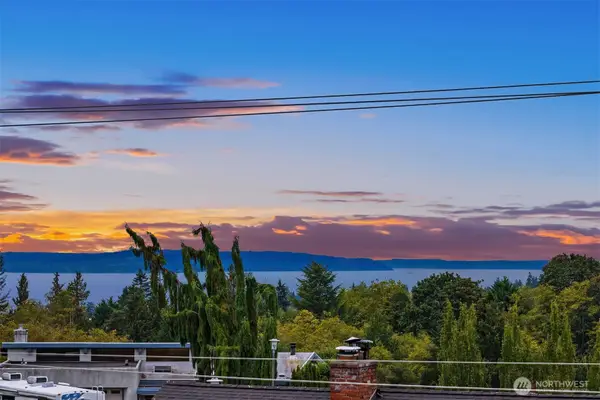 550 Paradise Lane #B201, Edmonds, WA 98020