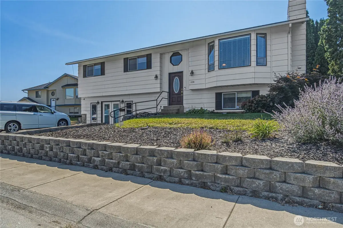 624 Sheri Court, East Wenatchee, WA 98802 - #1