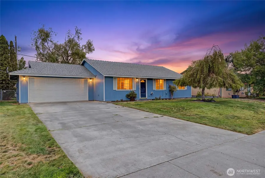 824 E Hayden Drive, Moses Lake, WA 98837 - #2
