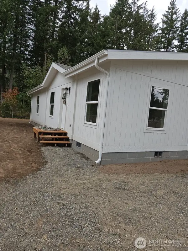 8597 Golden Valley Drive, Maple Falls, WA 98266