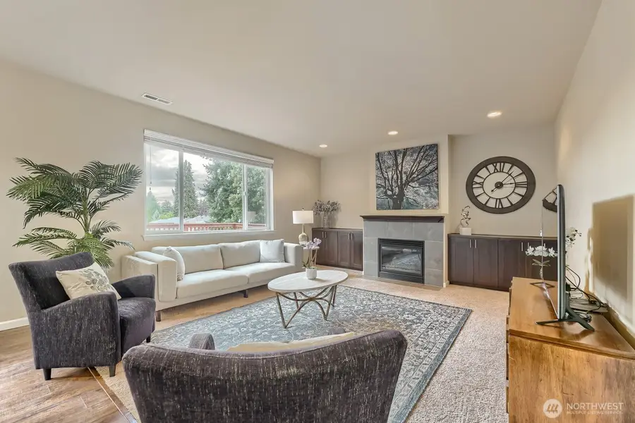 537 Queen Avenue Ne, Renton, WA 98056 - #3