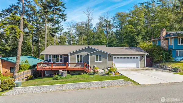 2348 Happy Lane, Oak Harbor, WA 98277