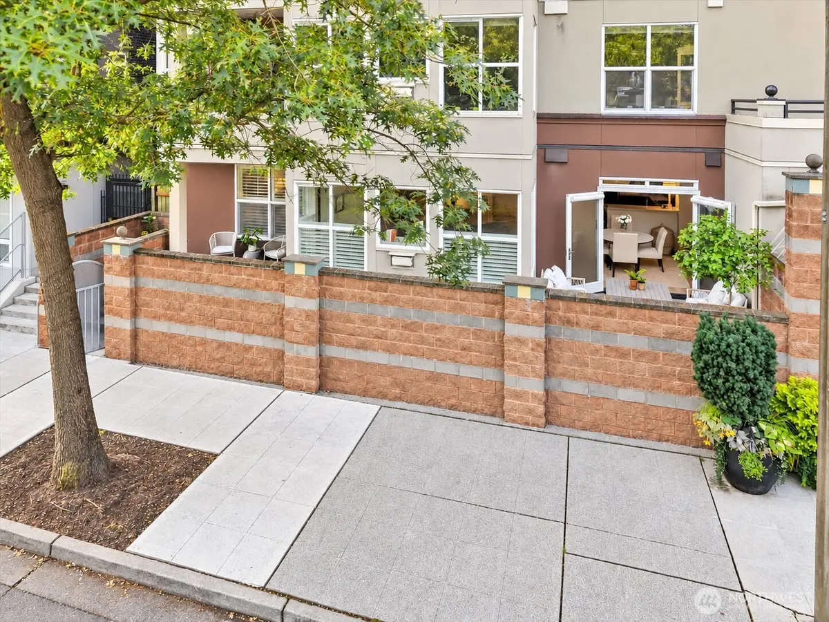 10045 NE 1st Street #124, Bellevue, WA 98004 - #1