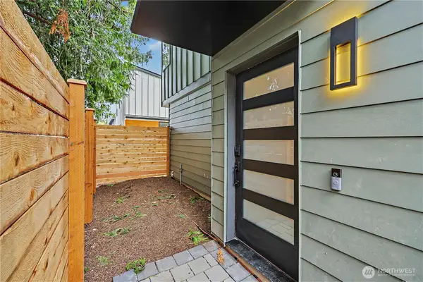 9014 4th Avenue Nw #B, Seattle, WA 98117