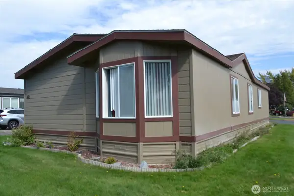 3010 W Peninsula Drive #92, Moses Lake, WA 98837