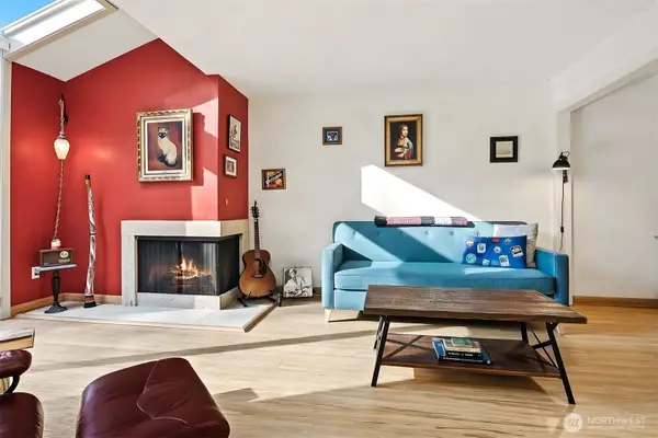 13730 15th Avenue Ne #F105, Seattle, WA 98125
