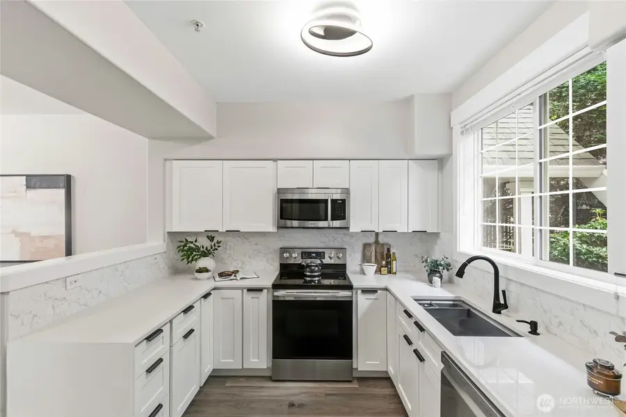 23120 SE Black Nugget Road #L4, Issaquah, WA 98029 - #3