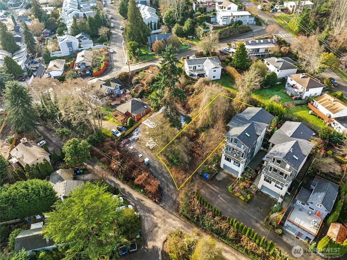 4019 Burton Place W, Seattle, WA 98199 - #1
