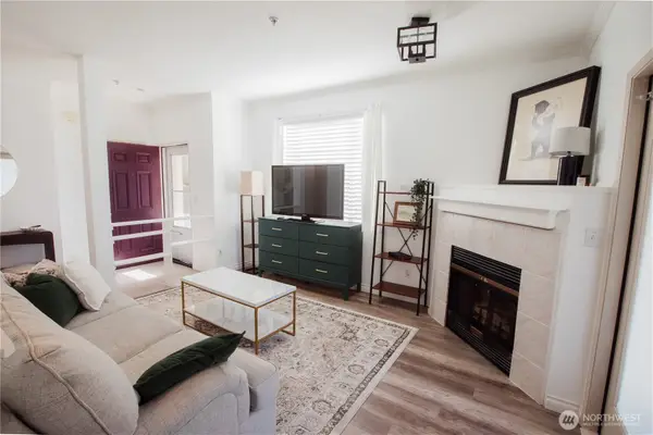 4714 Mill Pond Drive Se #401, Auburn, WA 98092