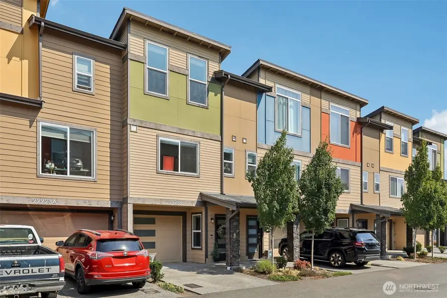 22923 79th Lane W #B, Edmonds, WA 98026 - #2