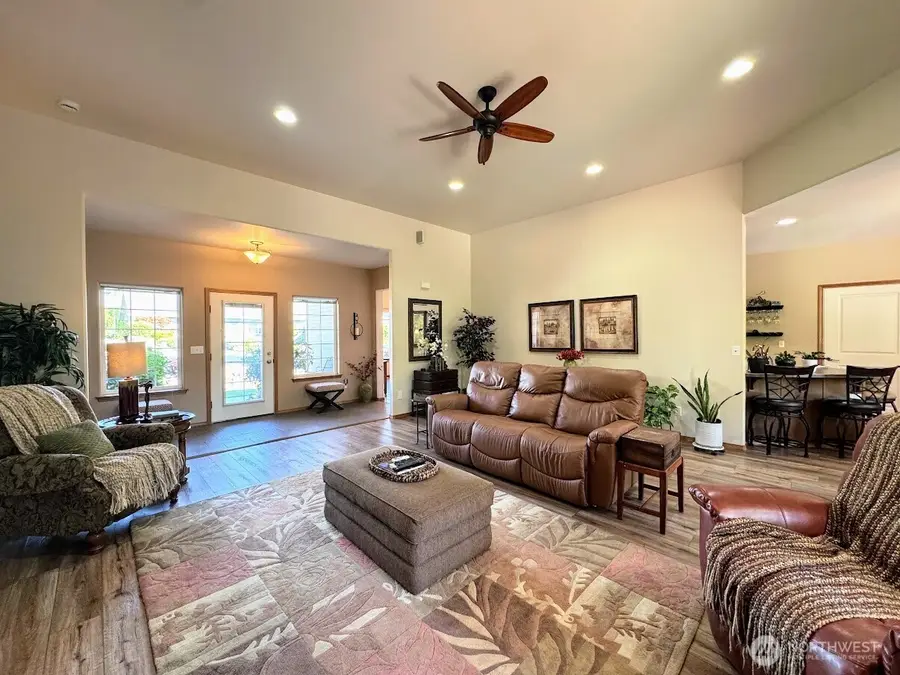 108 N Western Avenue, Wenatchee, WA 98801 - #3
