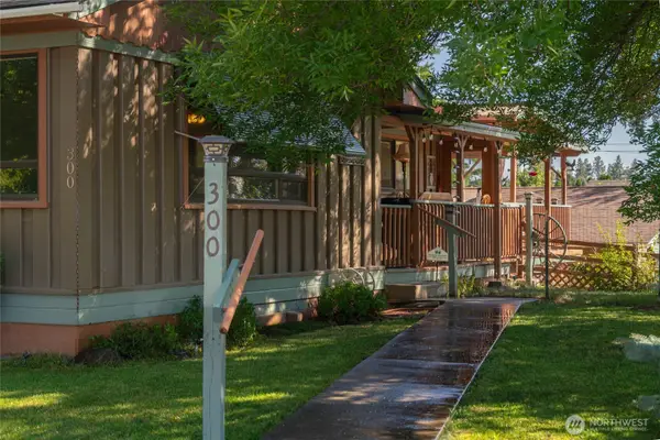 300 E Birch Street, Waterville, WA 98858