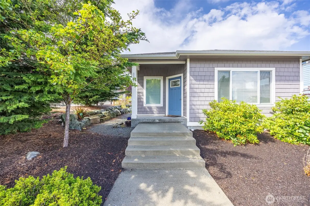 3320 Q Avenue, Anacortes, WA 98221 - #1