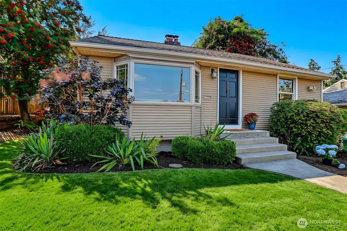 3243 22nd Avenue W, Seattle, WA 98199 - #1