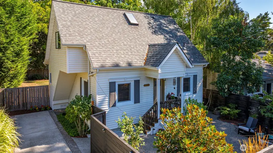 14332 Phinney Avenue N, Seattle, WA 98133 - #2