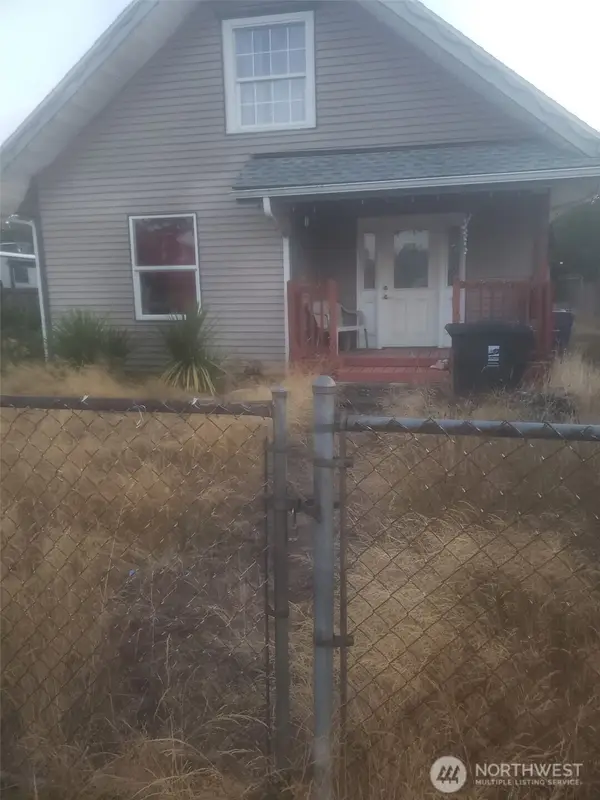 863 S 86th Street, Tacoma, WA 98444