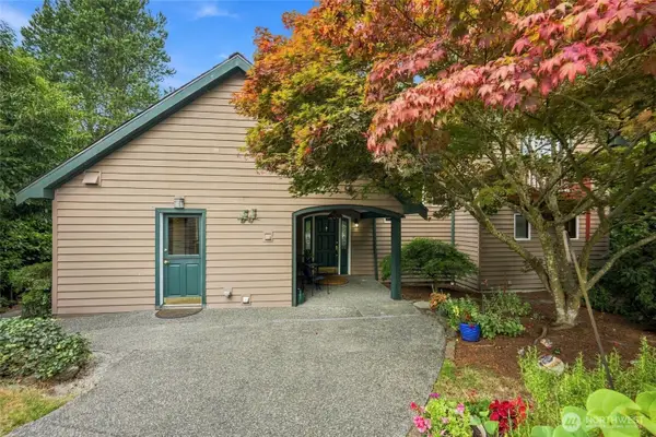 8025 45th Avenue Ne, Seattle, WA 98115