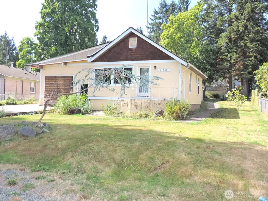 11709 26th Avenue Ne, Seattle, WA 98125 - #3