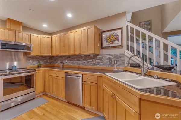 160 E Soderberg Road #L33, Allyn, WA 98524