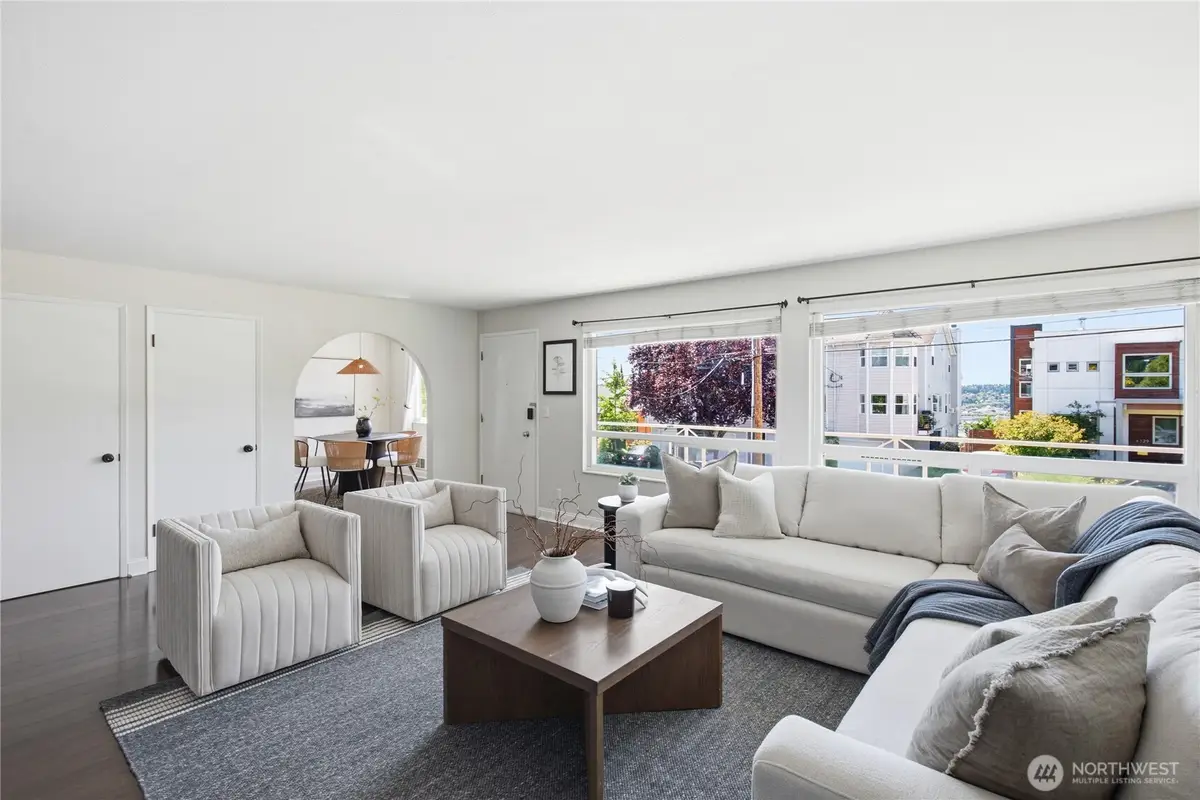4324 Phinney Avenue N #3, Seattle, WA 98103 - #1