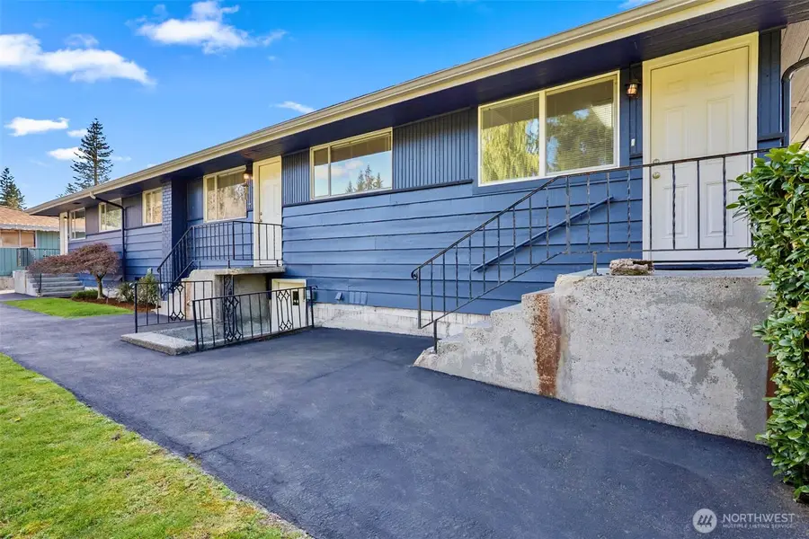 5615 Beverly Ln, Everett, WA 98203 - #2