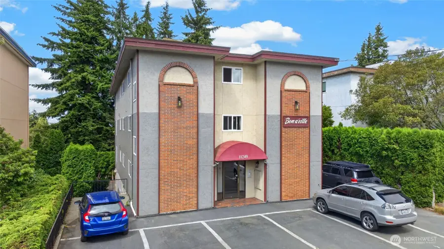 11249 Greenwood Avenue N, Seattle, WA 98133 - #2