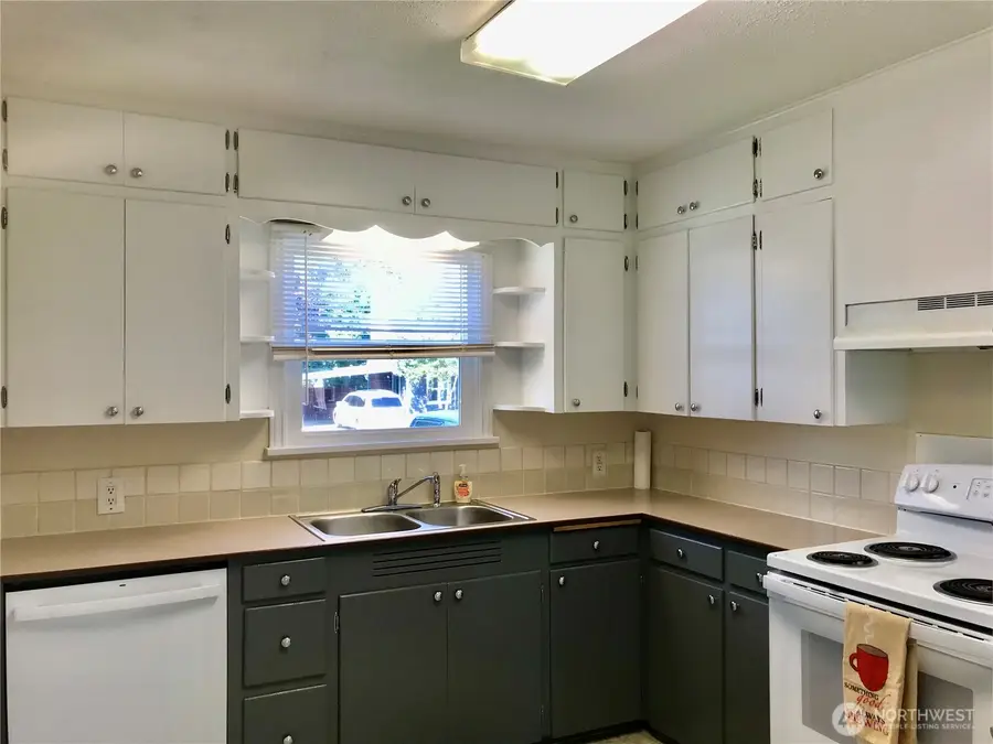 1033 Tyler Street, Wenatchee, WA 98801 - #2