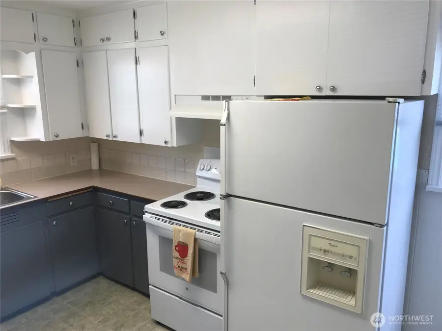 1033 Tyler Street, Wenatchee, WA 98801 - #3
