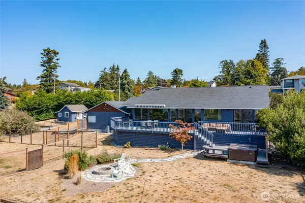 1256 Halsey Drive, Coupeville, WA 98239