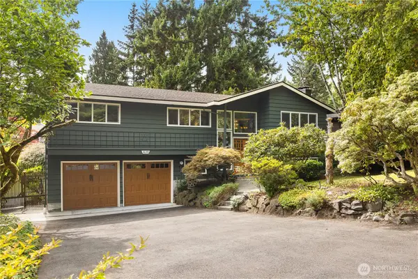 6039 NE 202nd Street, Kenmore, WA 98028