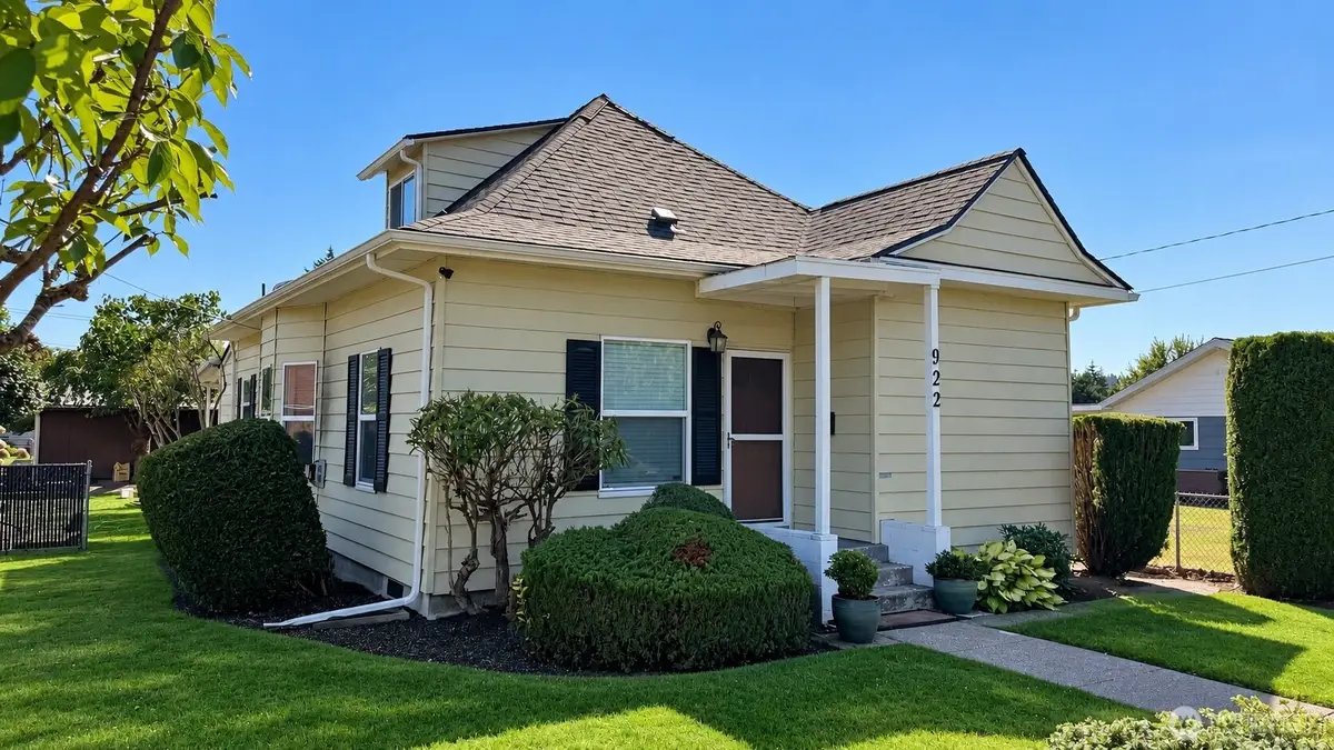 922 6th Avenue Sw, Puyallup, WA 98371 - #1