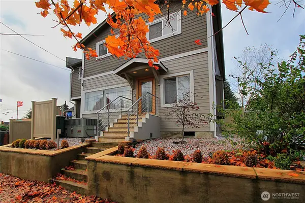 8011 Aurora Avenue N, Seattle, WA 98103