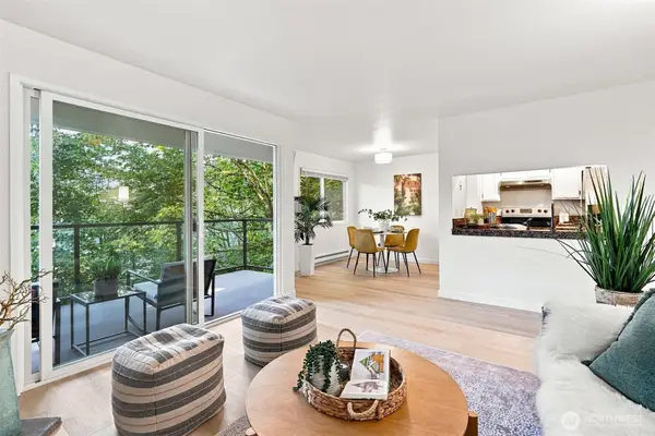 4187 W Lake Sammamish Parkway Se #B207, Bellevue, WA 98008