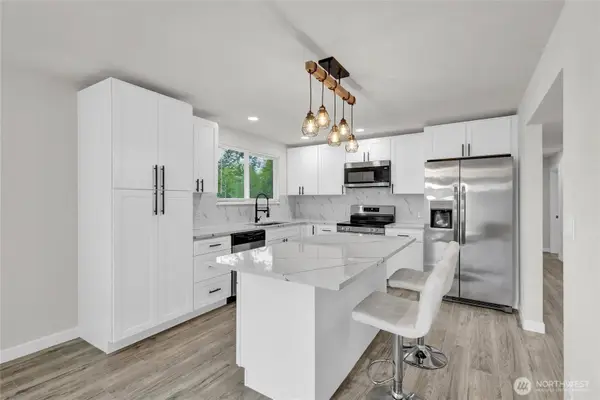 20002 208th Avenue Se, Renton, WA 98058