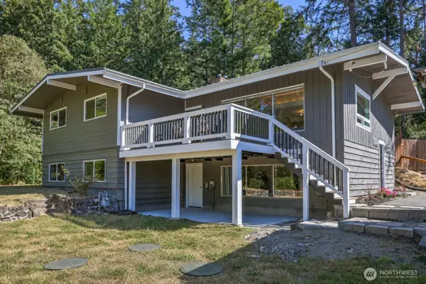 1868 NW Palmer Lane, Bremerton, WA 98311