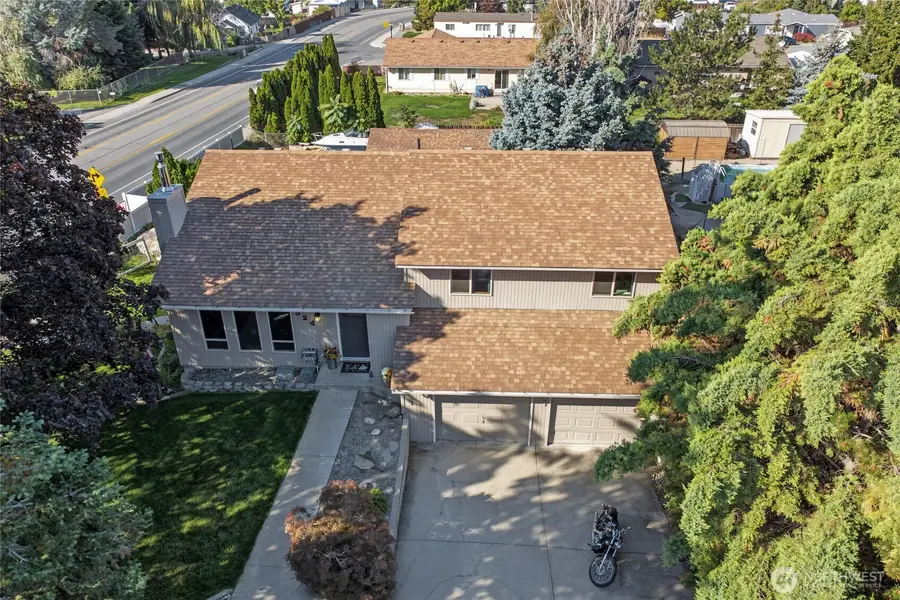 324 S Iowa Avenue, East Wenatchee, WA 98802 - #2