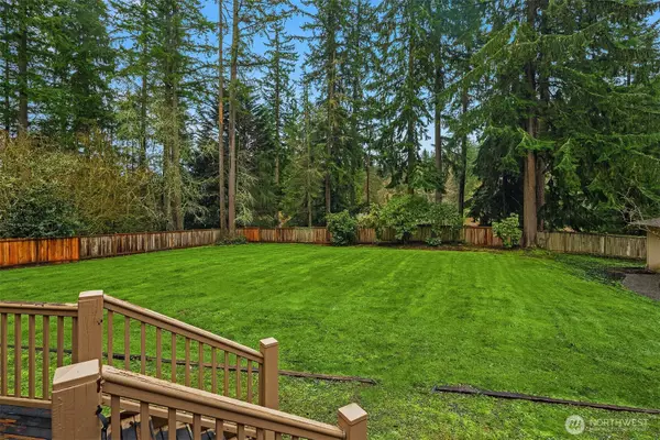 22223 NE 82nd Place, Redmond, WA 98053