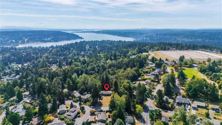4711 NE 201st Place, Lake Forest Park, WA 98155 - #3